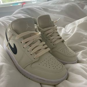 Woman’s size 7 Air Jordan 1 Low